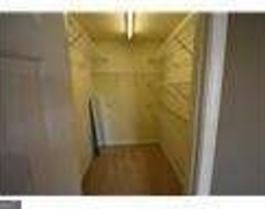 1002 Thornborough Drive - Photo Thumbnail 14