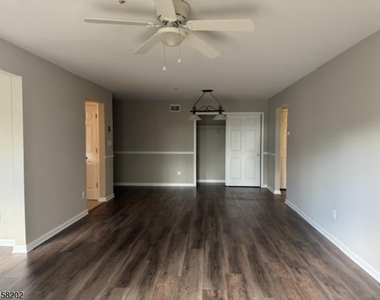 96 Crestview Lane - Photo Thumbnail 8