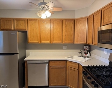 96 Crestview Lane - Photo Thumbnail 2