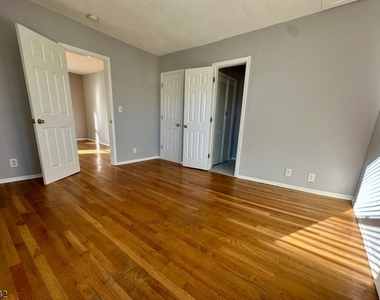 408 S Elmer St - Photo Thumbnail 5