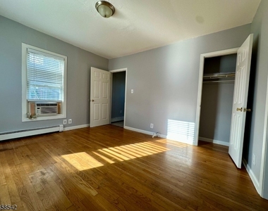 408 S Elmer St - Photo Thumbnail 7