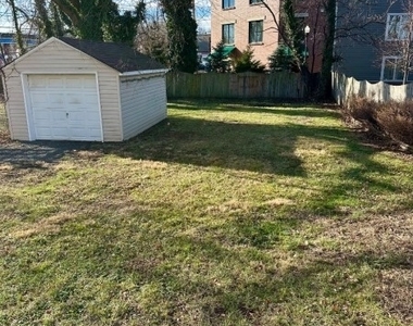 408 S Elmer St - Photo Thumbnail 4
