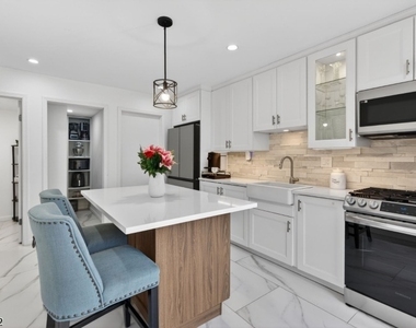 66 Kingsberry Dr - Photo Thumbnail 7