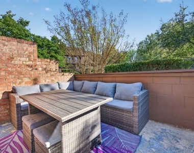 66 Kingsberry Dr - Photo Thumbnail 1