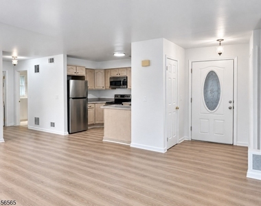 45 Augusta Drive - Photo Thumbnail 8
