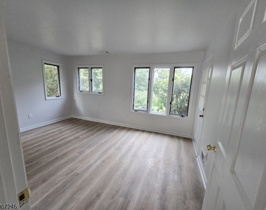 45 Augusta Drive - Photo Thumbnail 9