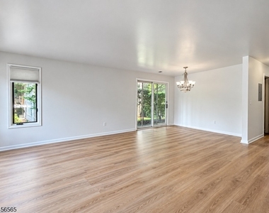 45 Augusta Drive - Photo Thumbnail 4