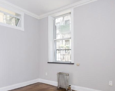 West 53rd Street - Photo Thumbnail 6