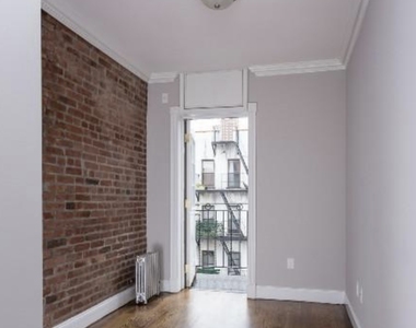 West 53rd Street - Photo Thumbnail 3
