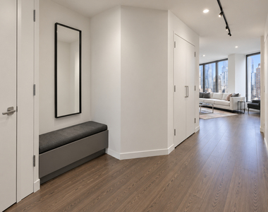 230 East 30th Street - Photo Thumbnail 1