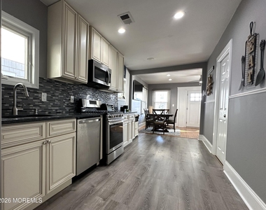208 15th Avenue - Photo Thumbnail 16