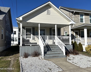 208 15th Avenue - Photo Thumbnail 1