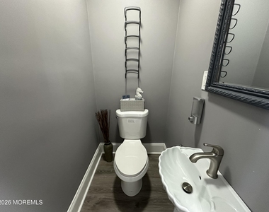 208 15th Avenue - Photo Thumbnail 24