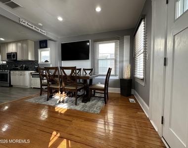 208 15th Avenue - Photo Thumbnail 10