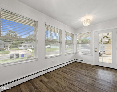 2264 Hovsons Boulevard - Photo Thumbnail 19