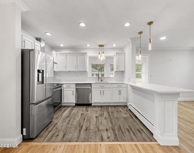 2264 Hovsons Boulevard - Photo Thumbnail 5