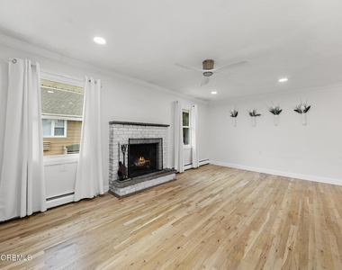 2264 Hovsons Boulevard - Photo Thumbnail 11