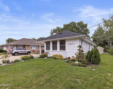 2264 Hovsons Boulevard - Photo Thumbnail 2