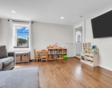 253 1st Street - Photo Thumbnail 8