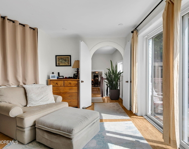 16 Browns Lane - Photo Thumbnail 25