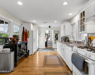 16 Browns Lane - Photo Thumbnail 18