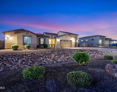 13532 W Sierra Vista Drive - Photo Thumbnail 2