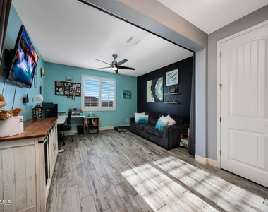 13532 W Sierra Vista Drive - Photo Thumbnail 33