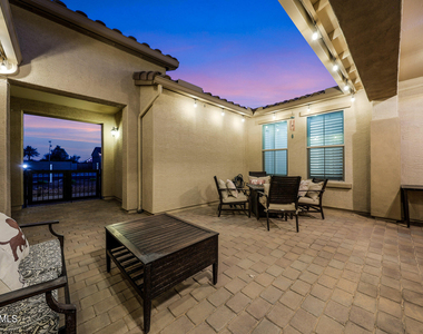 13532 W Sierra Vista Drive - Photo Thumbnail 5