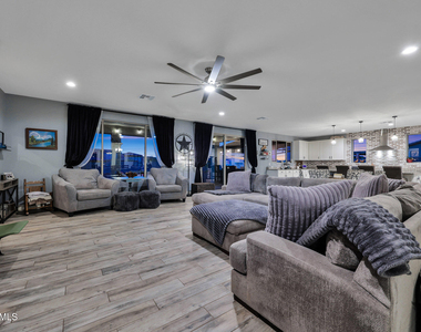 13532 W Sierra Vista Drive - Photo Thumbnail 27