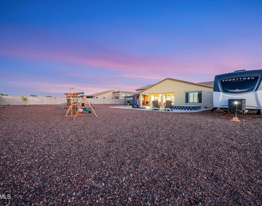 13532 W Sierra Vista Drive - Photo Thumbnail 58