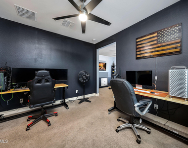 13532 W Sierra Vista Drive - Photo Thumbnail 40
