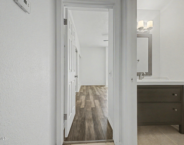 101 N 7th Street - Photo Thumbnail 16