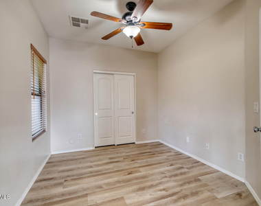 2565 S Signal Butte Road - Photo Thumbnail 15
