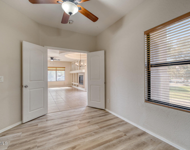 2565 S Signal Butte Road - Photo Thumbnail 16