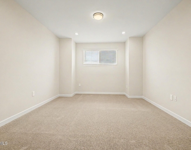 10249 W Adam Avenue - Photo Thumbnail 31