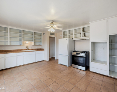 7014 E Belleview Street - Photo Thumbnail 8