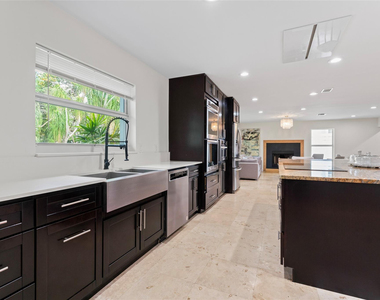 50 Nw 5th Avenue - Photo Thumbnail 2
