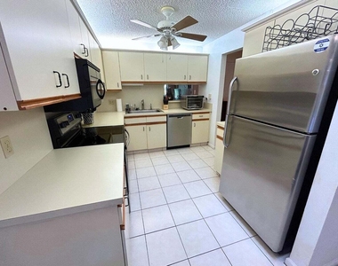10058 Laurelwood Place - Photo Thumbnail 5