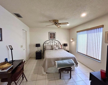 10058 Laurelwood Place - Photo Thumbnail 8