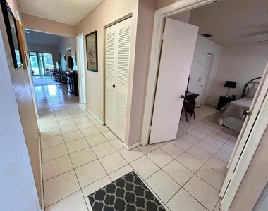 10058 Laurelwood Place - Photo Thumbnail 3