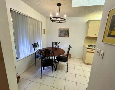 10058 Laurelwood Place - Photo Thumbnail 4