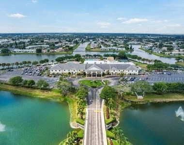 90 Andover D - Photo Thumbnail 16