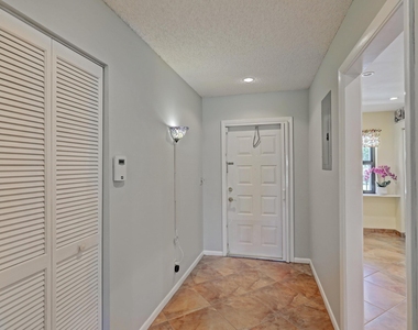 2910 Sw 22nd Circle - Photo Thumbnail 1