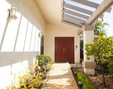 8963 Old Pine Way - Photo Thumbnail 2