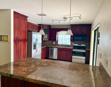 8963 Old Pine Way - Photo Thumbnail 4