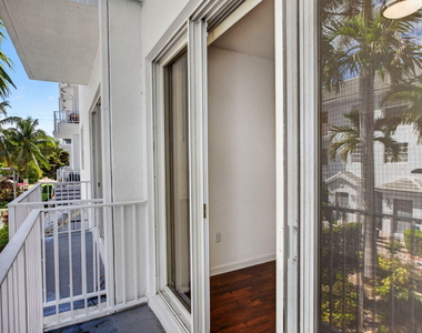 2725 Ne 8th Avenue - Photo Thumbnail 34