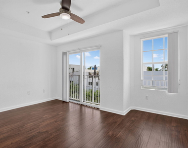 2725 Ne 8th Avenue - Photo Thumbnail 36