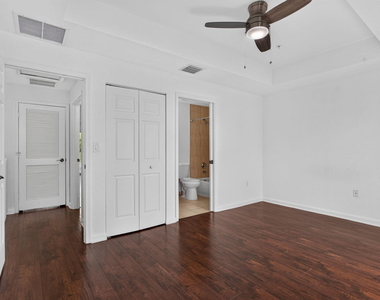 2725 Ne 8th Avenue - Photo Thumbnail 37