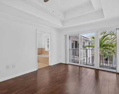 2725 Ne 8th Avenue - Photo Thumbnail 43