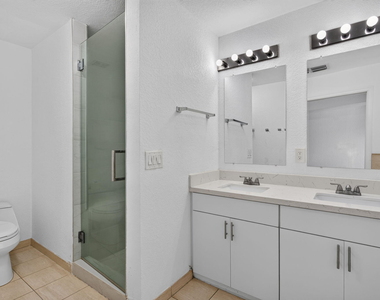 2725 Ne 8th Avenue - Photo Thumbnail 47
